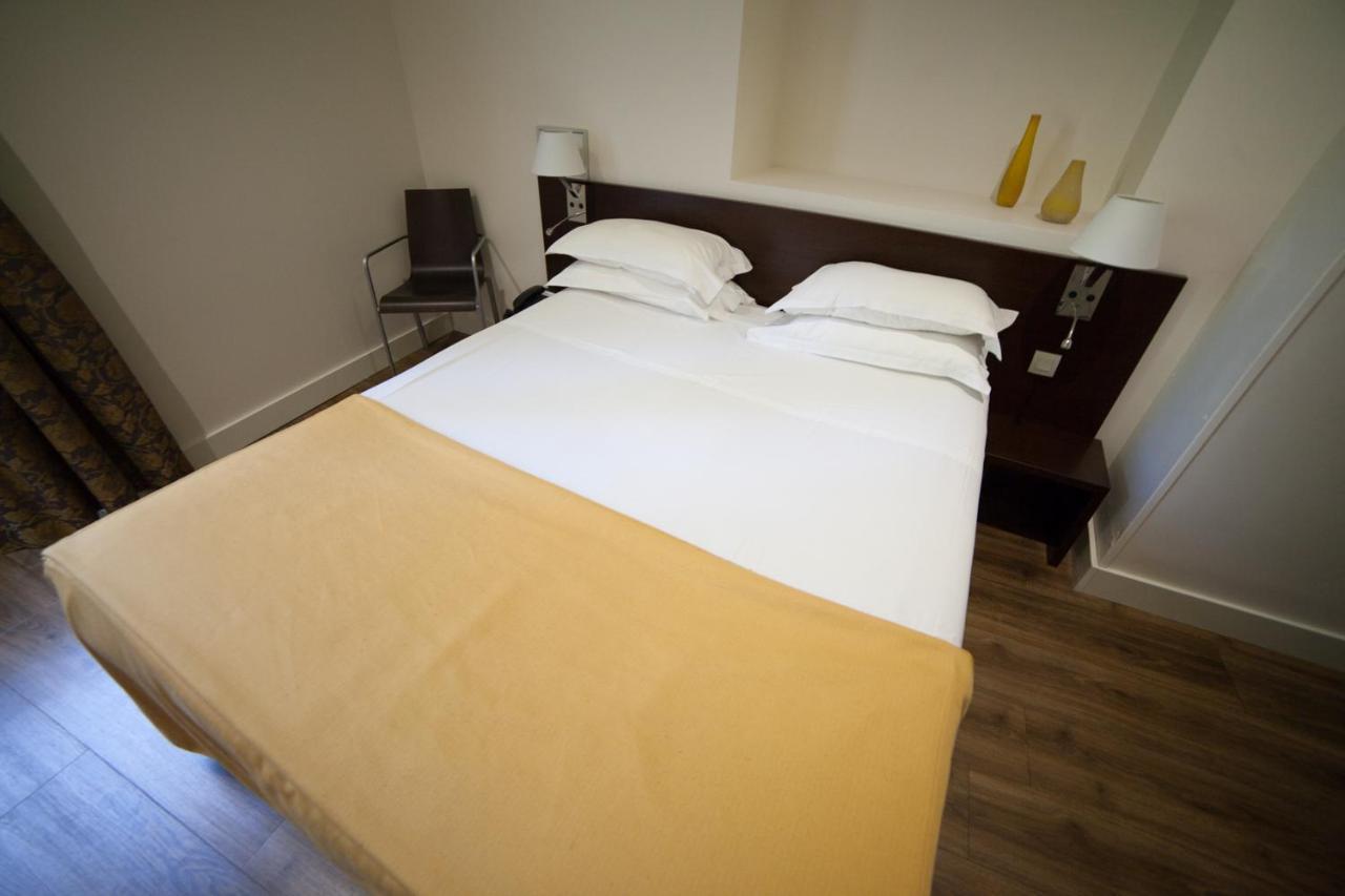 Hotel La Beauze 오뷔송 외부 사진